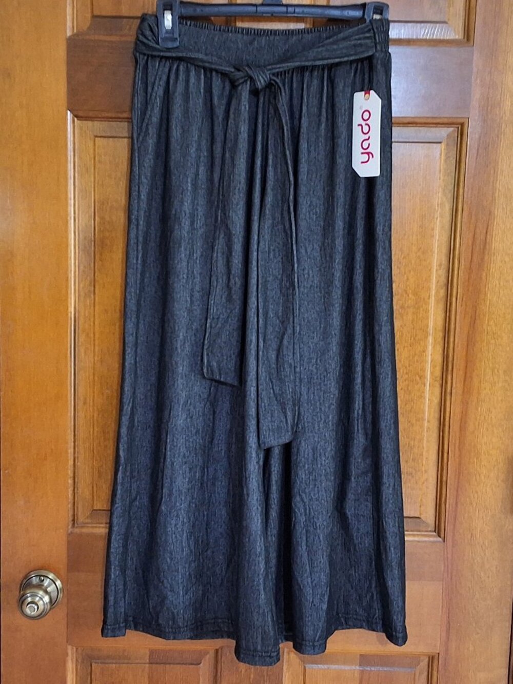 NWT YADO Size Medium Black/Dark Gray Wide Leg Women pants